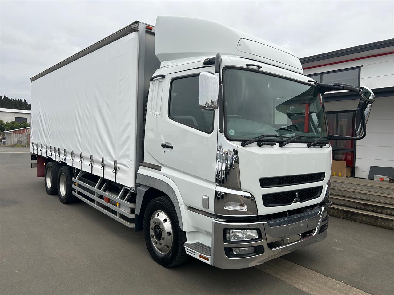 2009 Mitsubishi Fuso