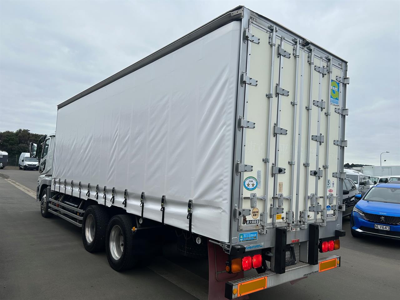 2009 Mitsubishi Fuso