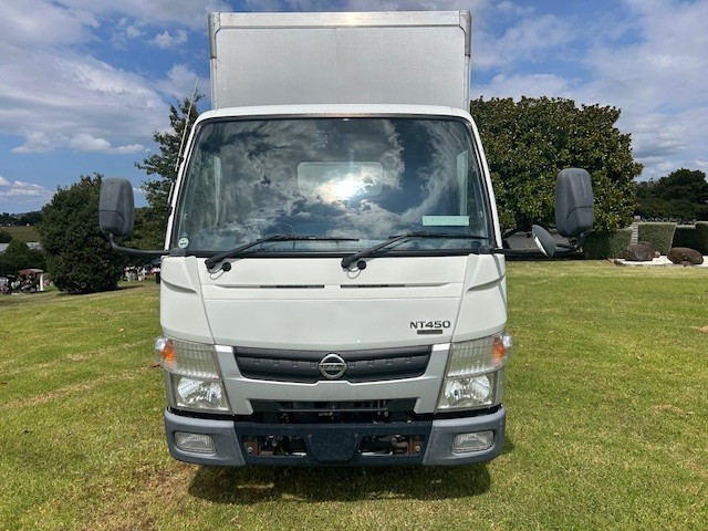 2016 Mitsubishi Canter
