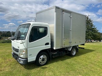 2016 Mitsubishi Canter - Thumbnail