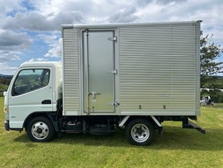 2016 Mitsubishi Canter - Thumbnail