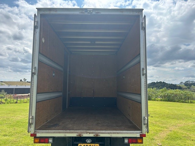 2016 Mitsubishi Canter