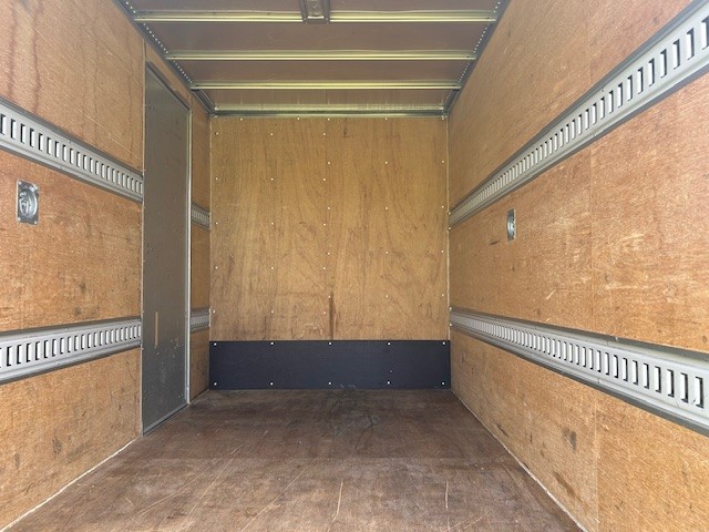 2016 Mitsubishi Canter