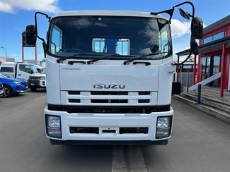 2013 Isuzu FRR500 - Thumbnail