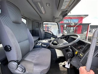 2013 Isuzu FRR500 - Thumbnail