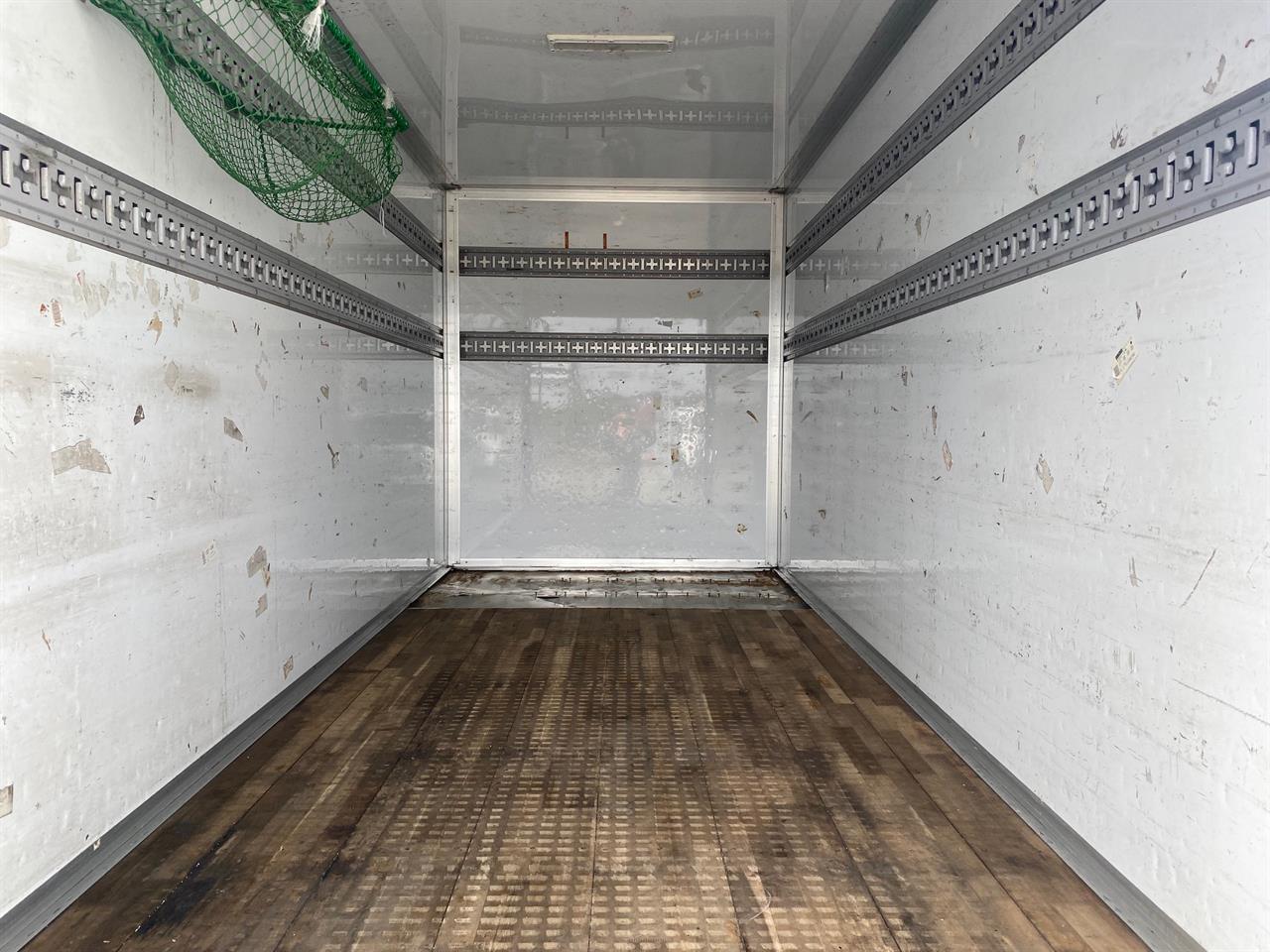 2016 Mitsubishi Canter