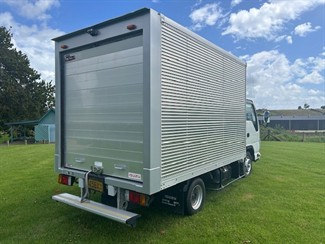 2018 Isuzu Elf - Thumbnail