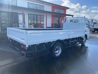 2018 Mitsubishi Canter - Thumbnail