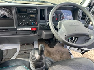 2017 Isuzu Elf - Thumbnail