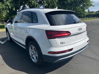 2017 Audi Q5 - Thumbnail